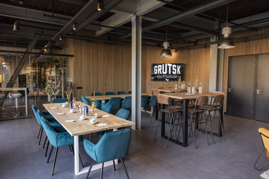 Vergaderen bij de Meelfabriek in Leiden